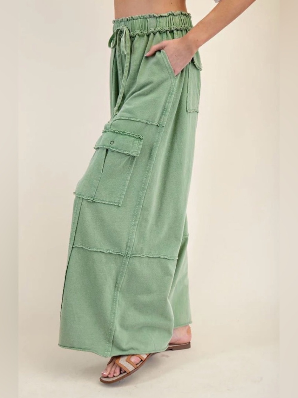 Easel Wide-Leg Cargo Pants ~ Mineral Wash Green